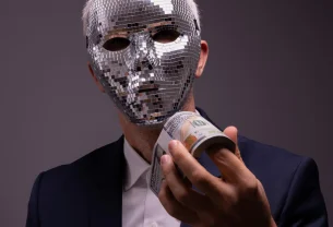 ChatGPT veut vous vendre des produits : l'IA découvre le marketing ciblé