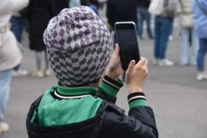 Comment déterminer si votre enfant est prêt pour son premier téléphone ?