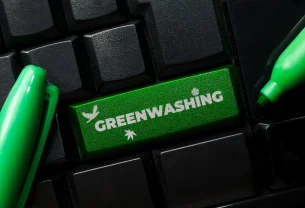 Ecosia Browser, un exemple de greenwashing numérique qui masque ses lacunes en plantant des arbres.