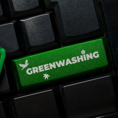 Ecosia Browser, un exemple de greenwashing numérique qui masque ses lacunes en plantant des arbres.