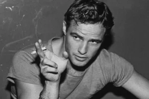 Qu'est-il arrivé à MARLON BRANDO ?